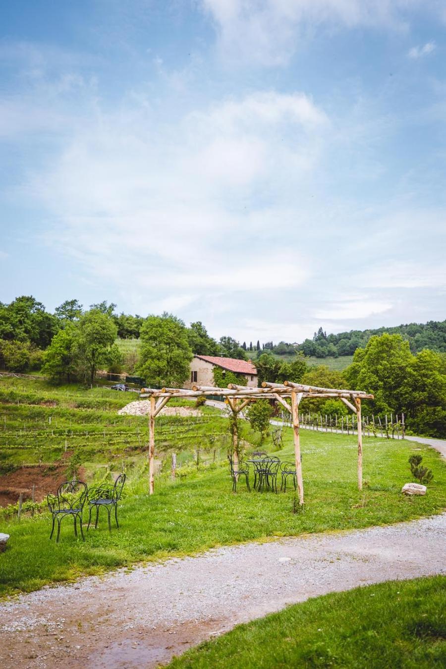 Agriturismo La Costa - Casa Vacanze Rovagnate Buitenkant foto